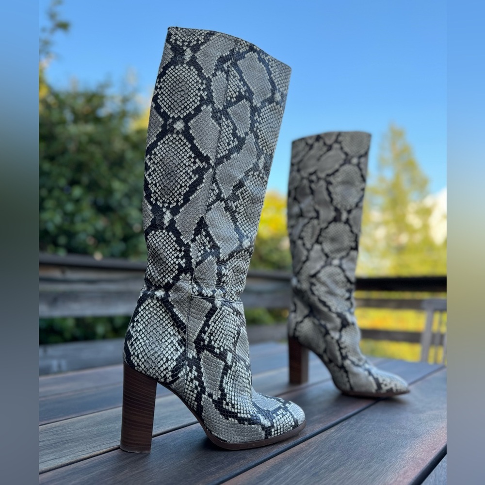 J.Crew Boots Knee High Stacked Heel Faux Snake Skin Women’s Size 10 Ivory Black